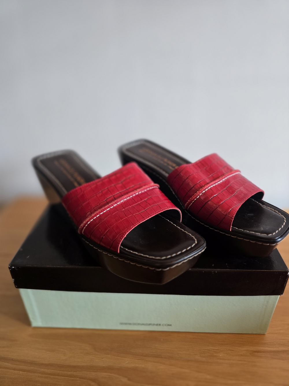 Donald J. Pliner "Safari" slip-on slide sandal - NWB